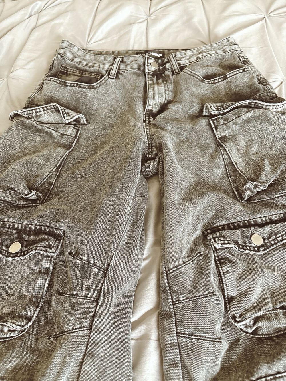 Fashion Nova Acid Wash Cargo Wide Leg Jeans Size 9 Y2K Utility Baggy - Picture 5 of 13